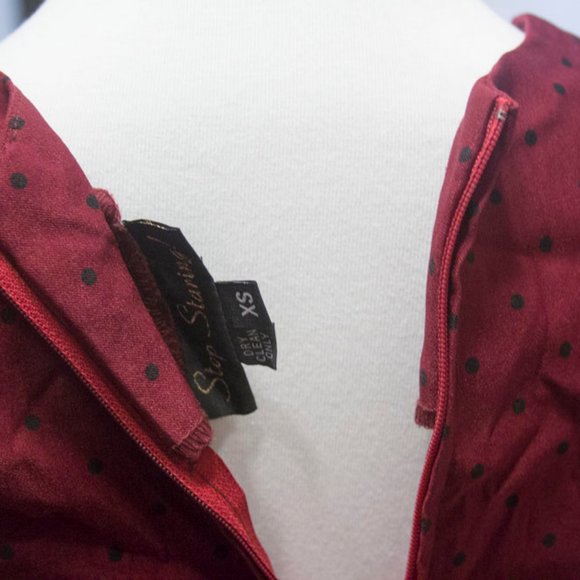 Stop Staring knee-length wiggle dress - Picture 3 of 3